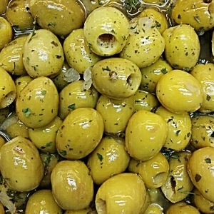 Garoliva - Aceituna Rociera       Gordal deshuesada con cebolla, perejil, aceite y orégano